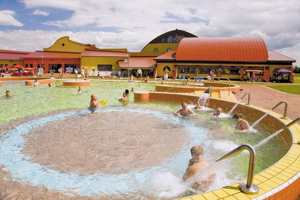 VULKÁN Wellness Hotel & Camping****